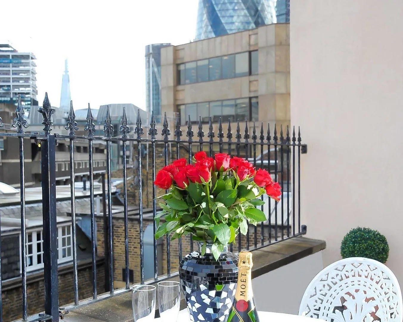 Park Lane City Apartments London 4*,